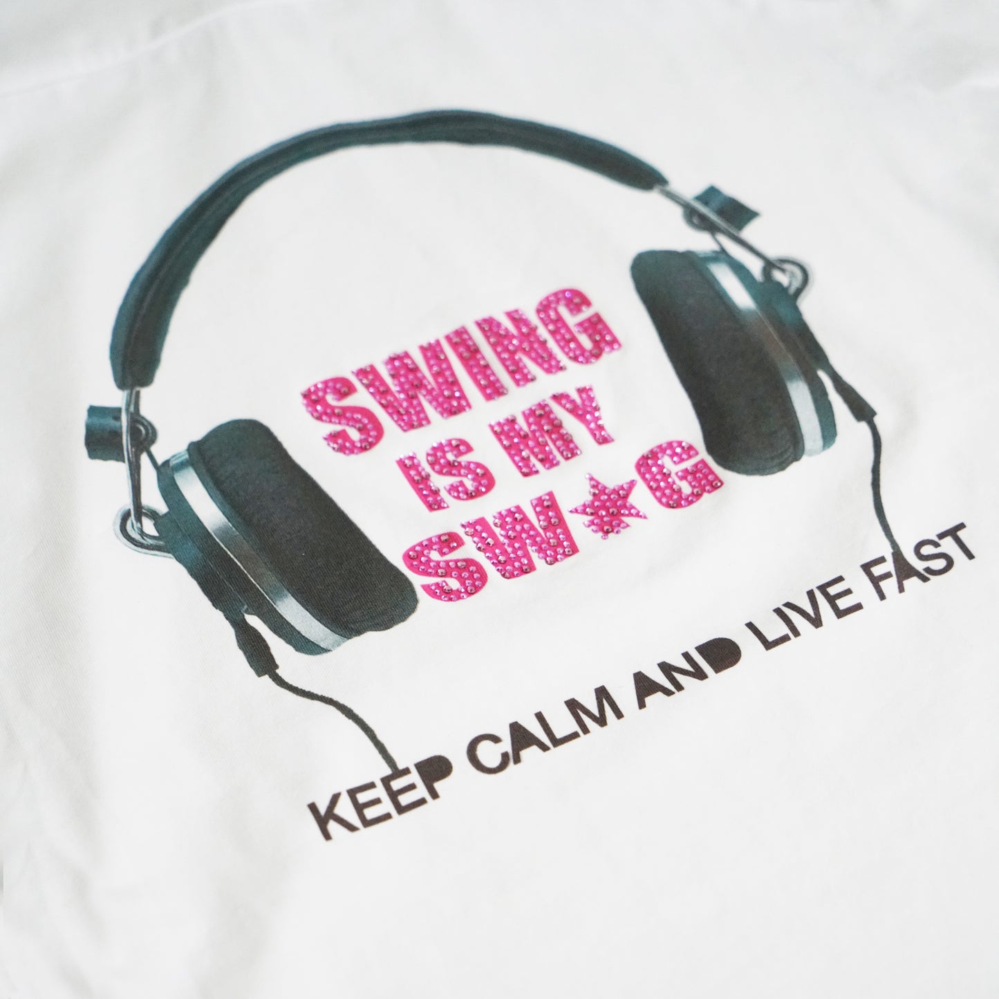 SWING UTOPIA Off-Shoulder Top