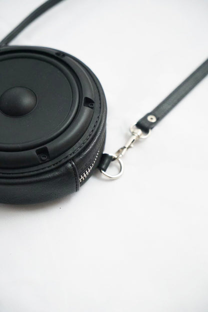 TE.COM 3D Silicone Speaker Crossbody Bag/Wallet（BLACK）