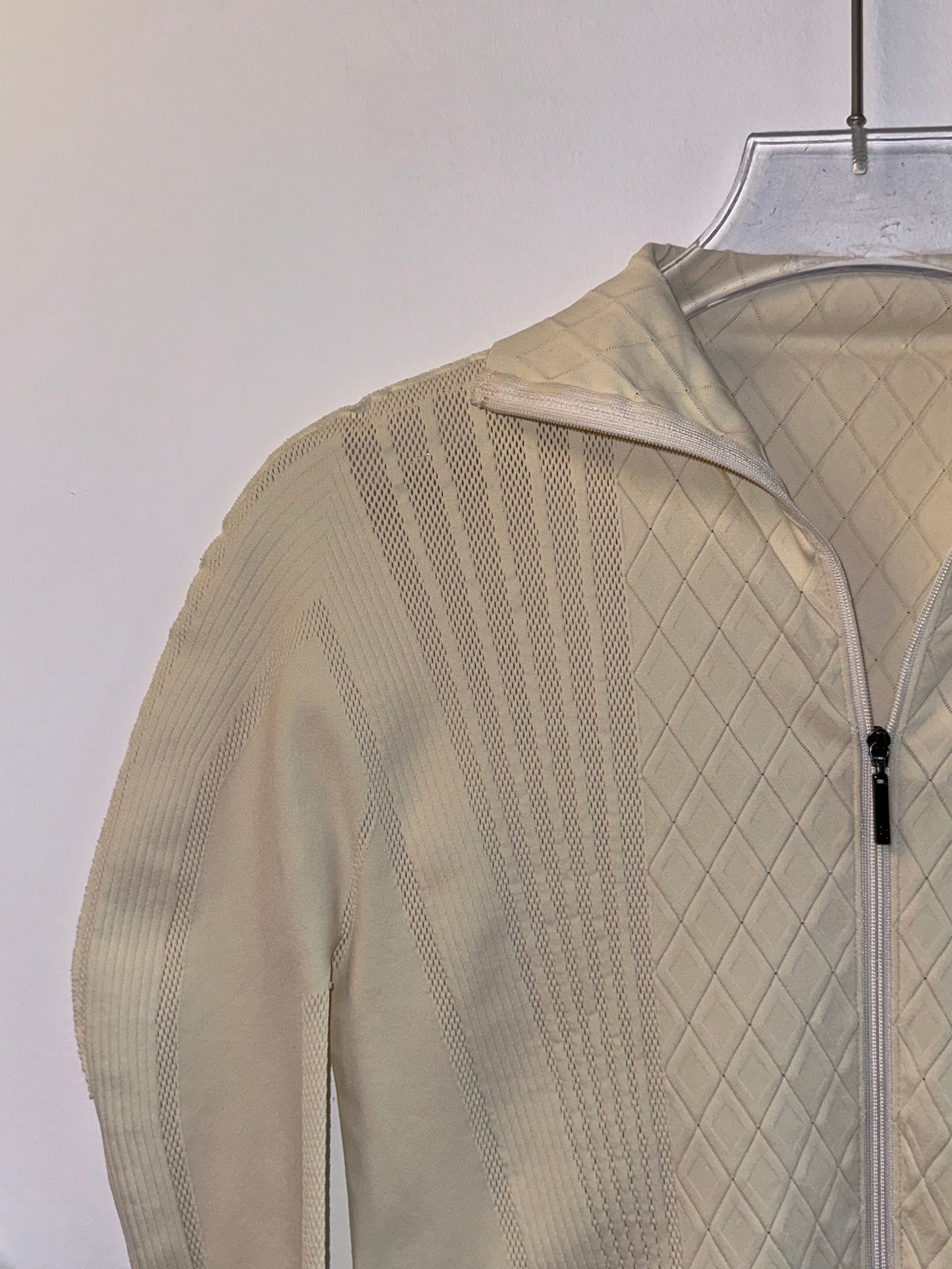 HIROKO White Knitted Top