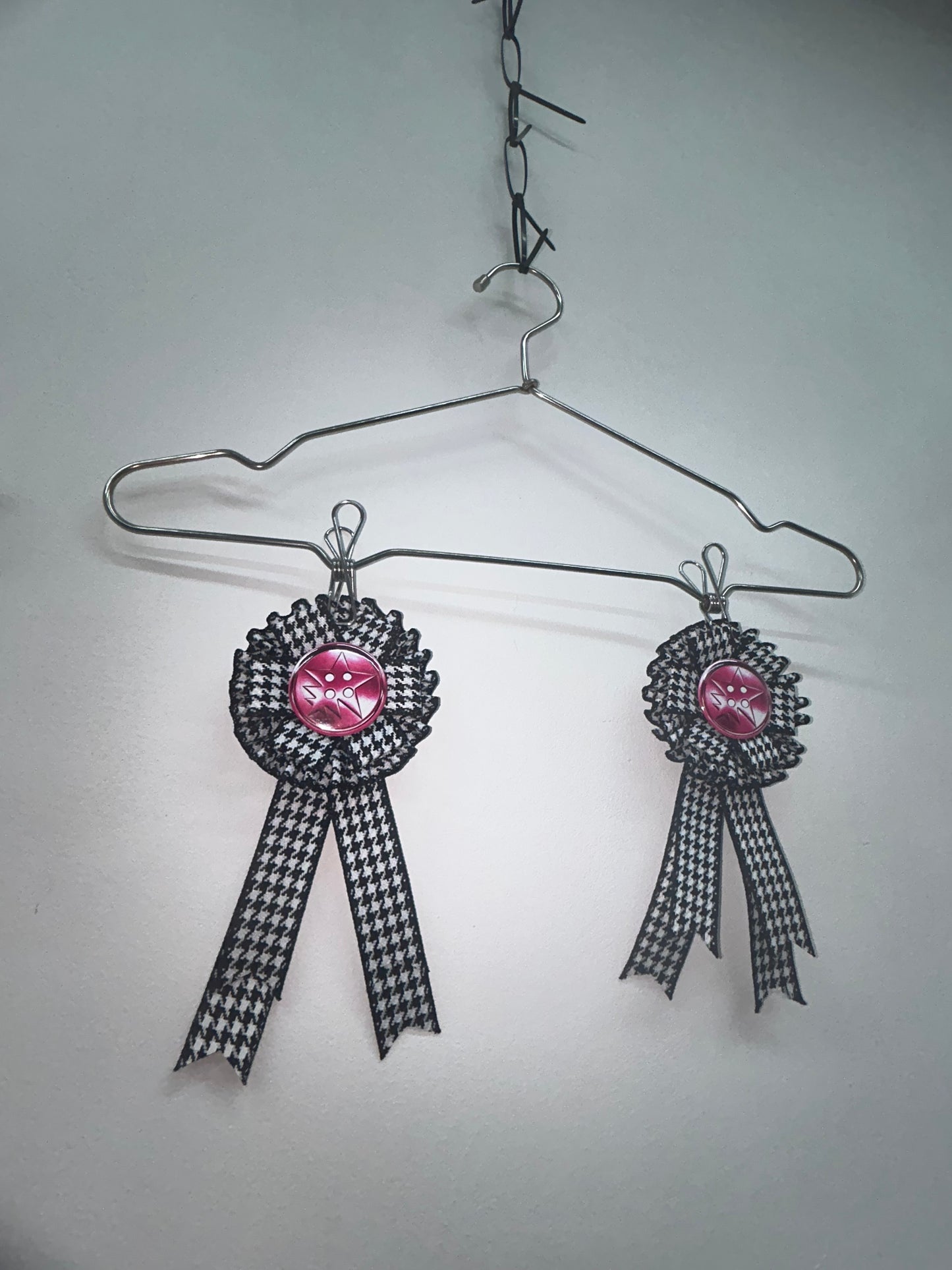 Swing Houndstooth Badge