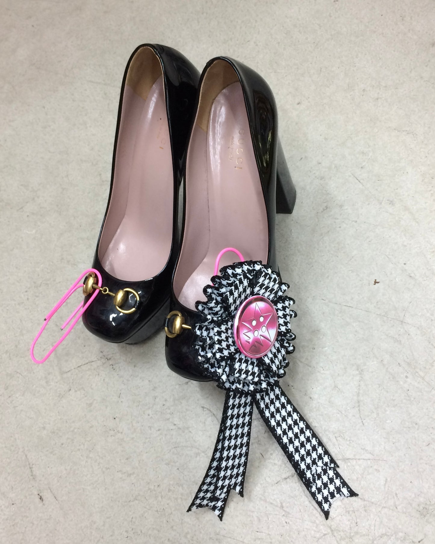 Swing Houndstooth Badge