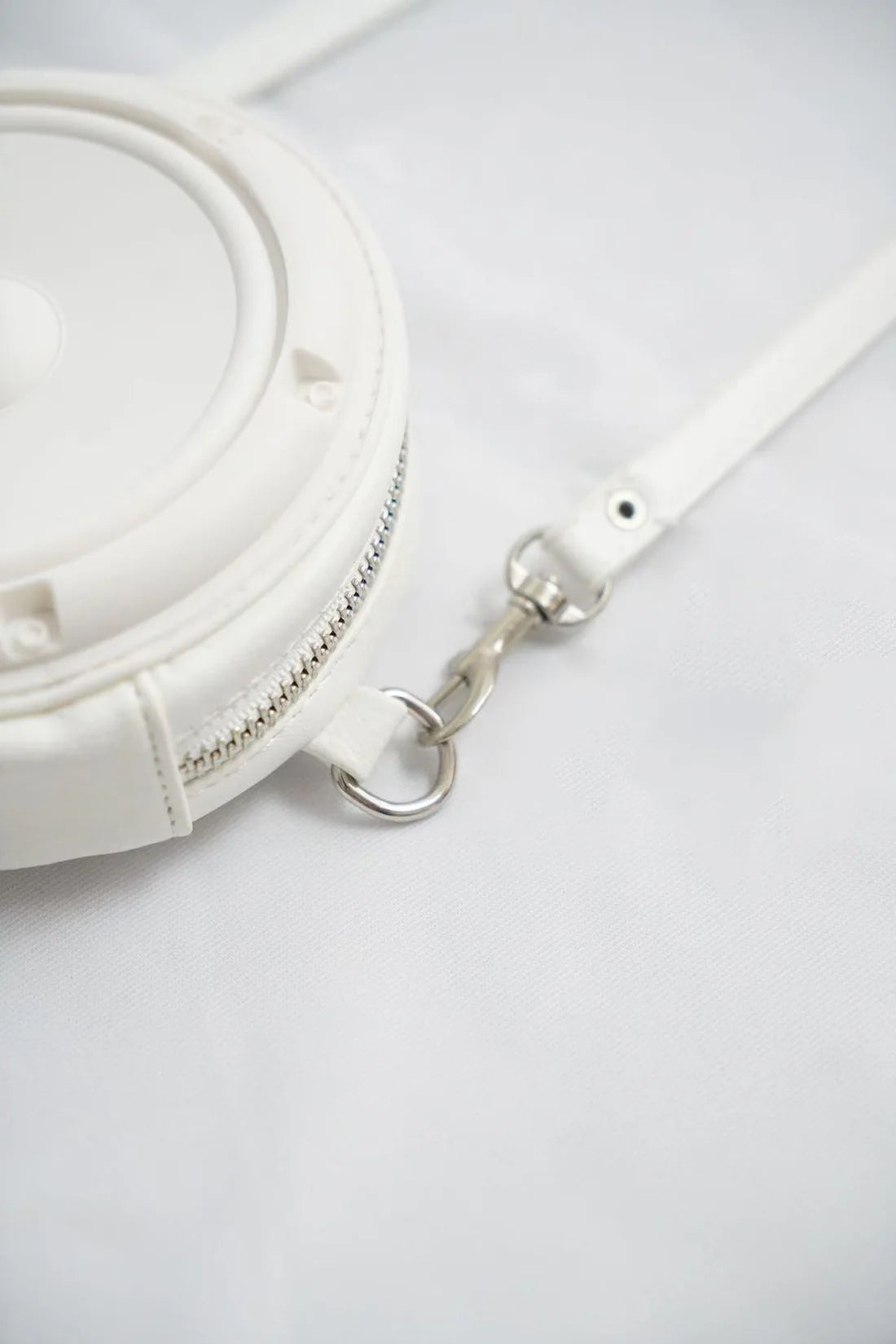 TE.COM 3D Silicone Speaker Crossbody Bag/Wallet（WHITE）